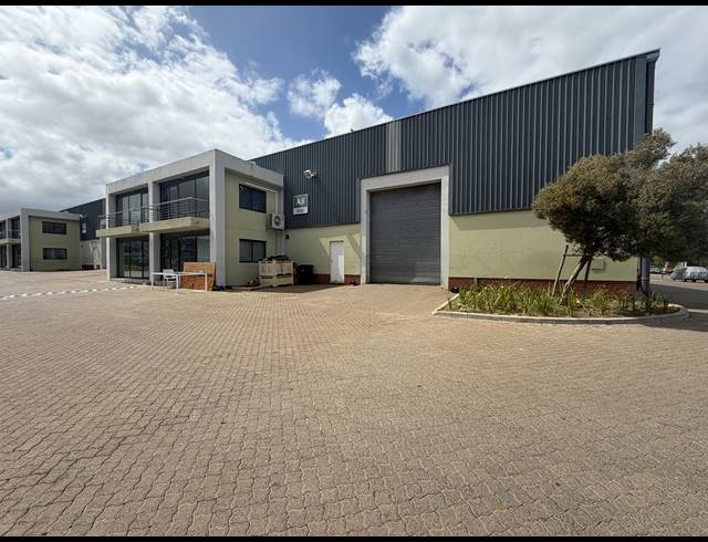 348M² WAREHOUSE TO LET IN FIRGROVE